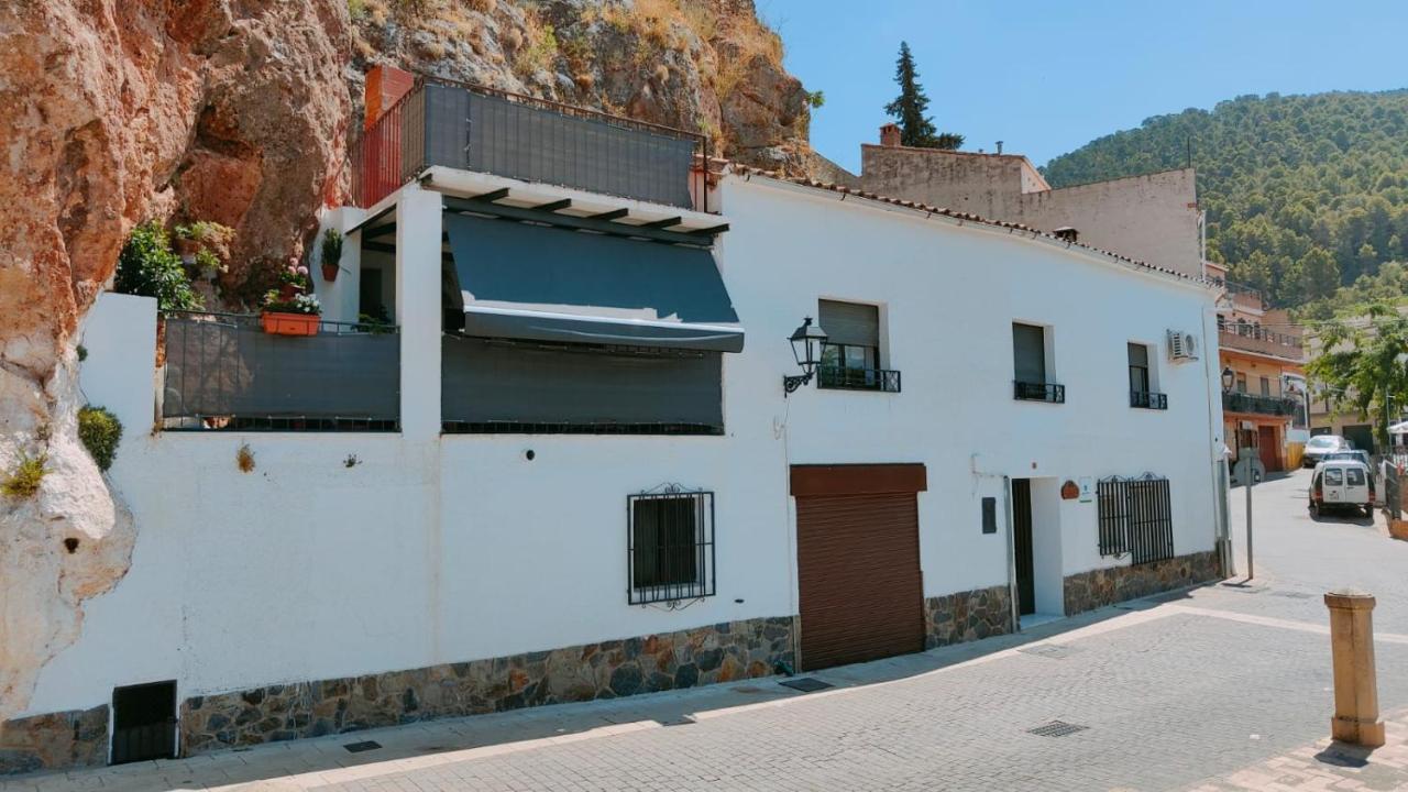 Alojamiento Rural El Penon De Орнос Экстерьер фото